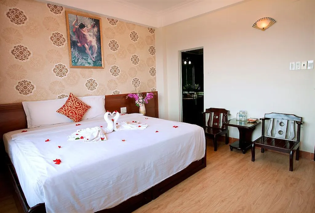 Galaxy 3 Hotel نها ترانج 3*,
