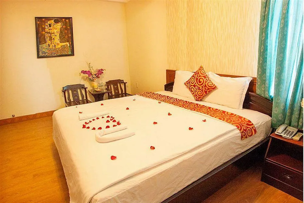 Galaxy 3 Hotel Να Τρανγκ